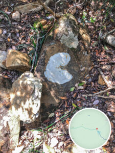 石頭 • 心形圖騰